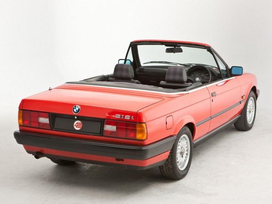  BMW 318i Convertible 1990 года  (UK) (фото 12 из 12)
